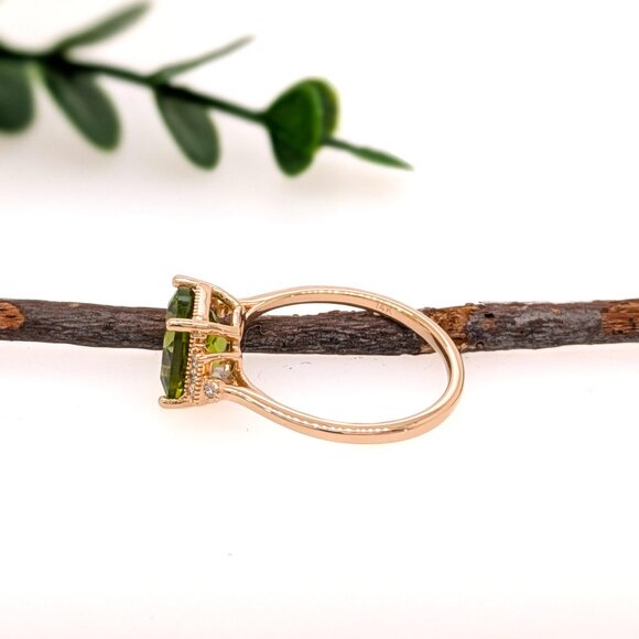 2.65cts Peridot Ring with Natural Diamond Accents in Solid 14K Gold - Picture 6 of 7